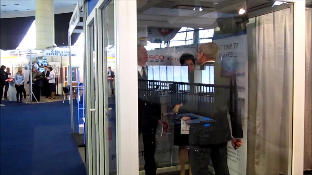 Testare sistem de securitate cu ceaţă la standul PROTECT ROMANIA cu ocazia RSF camera iphone 8 plus apk