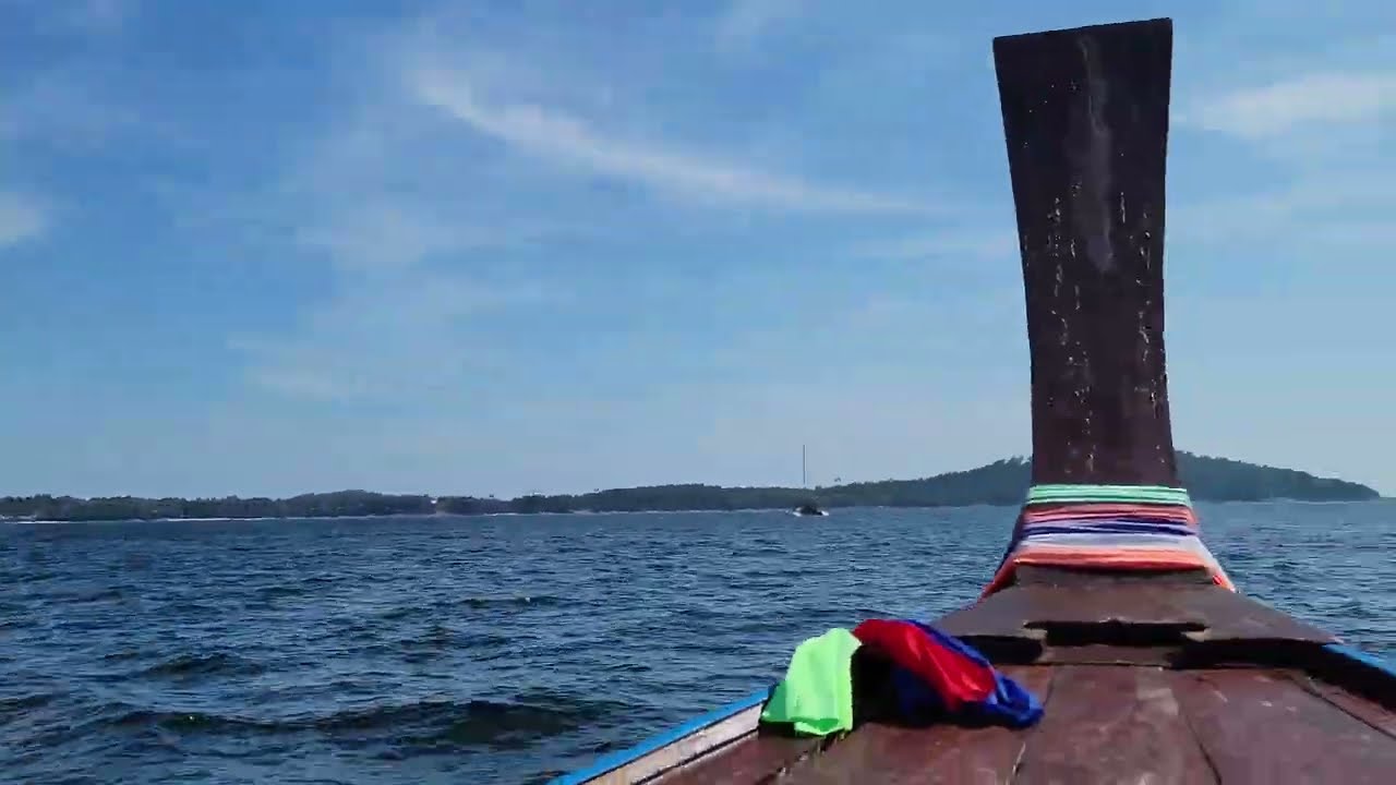 Sailing from Ko Adang Island to Ko Lipe Island