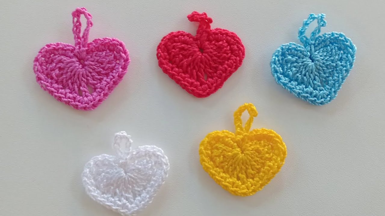 Crochet hearts for appliqué, super easy and budget-friendly, using