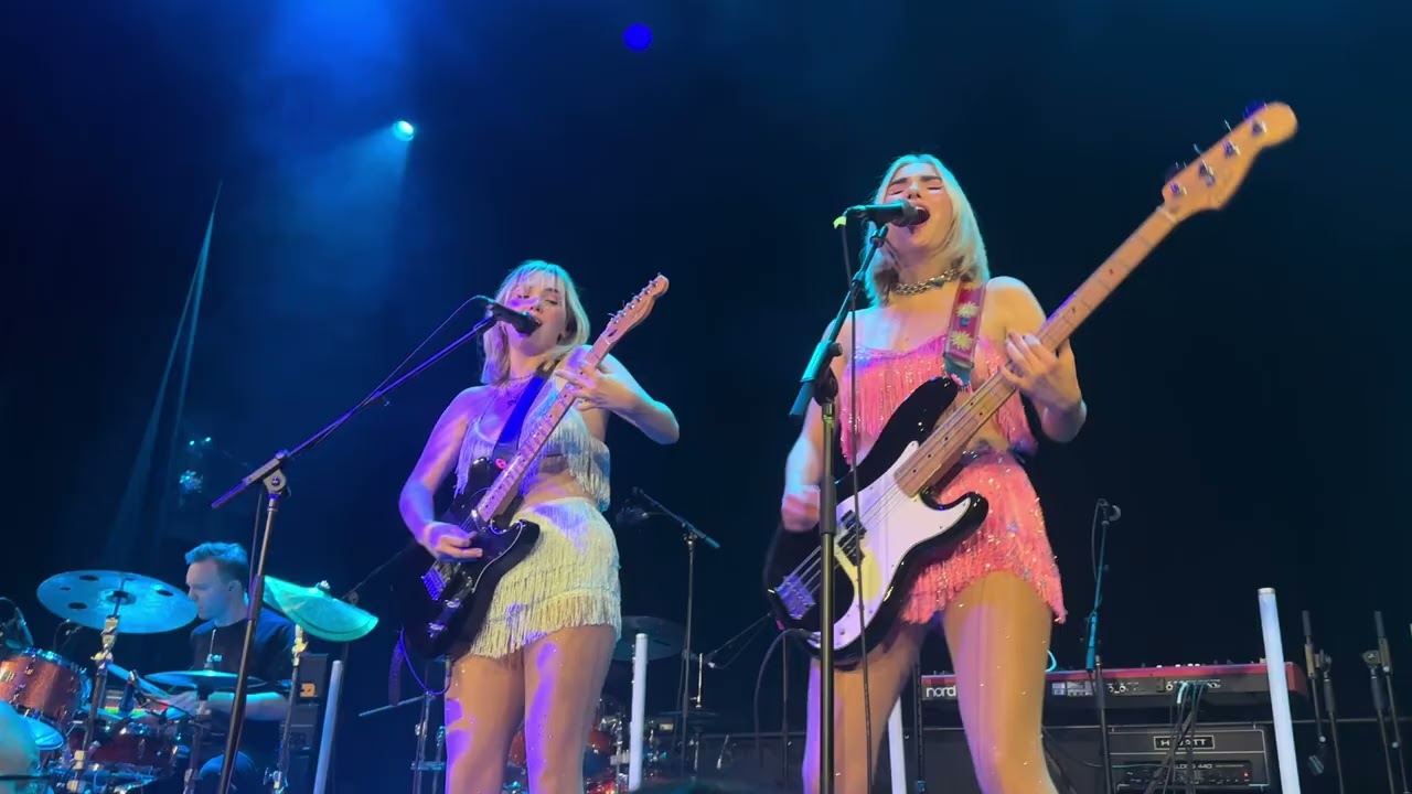 Dreams (Cover) - Fionn live at Hollywood Theatre Vancouver