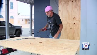 Tracking Debby: Cedar Key prepares for hurricane