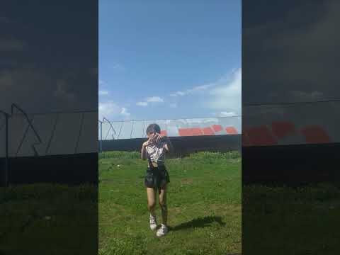 я скрываю своё настоящее имя под именем виолетта