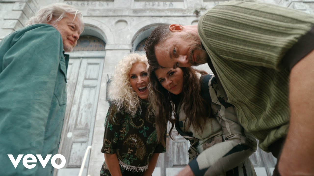 Little Big Town - Dying Art (Official Music Video)