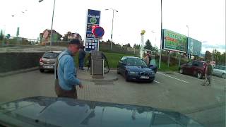 Naboural Auto Na Benzince A Ujel