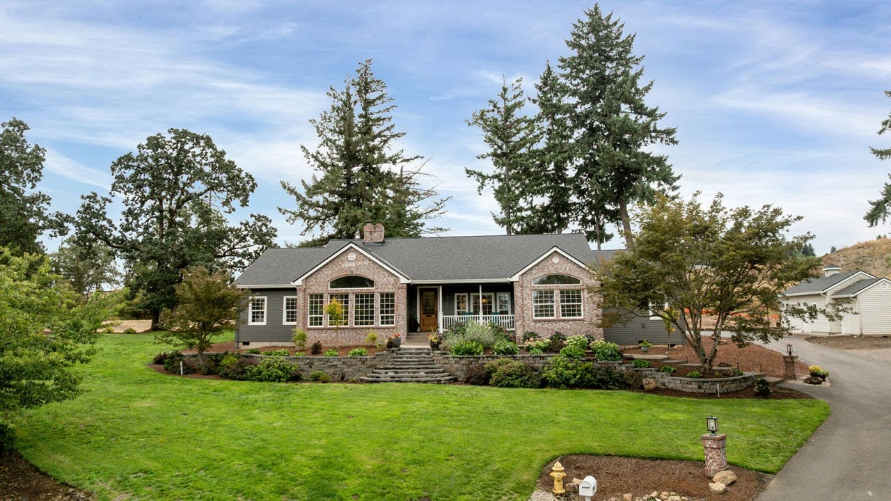 Stunning 1-Acre Estate in Sherwood, Oregon | Luxury Home Tour