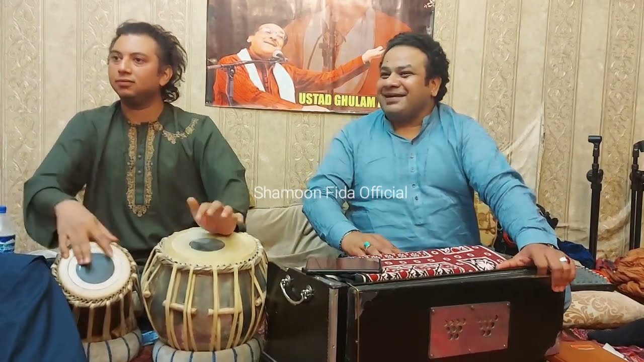 Shamoon Fida & Sunny Jimmy Ghazal Agaye Yaad Sham Dhalte hi private sitting at Lahore Gulberg