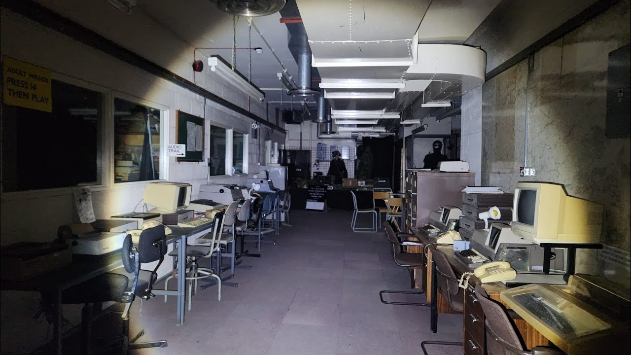 (ЗАБРОШЕННЫЙ ЯДЕРНЫЙ БУНКЕР) СТРАШНО!! СТОЛЬКО ДУХОВ.........