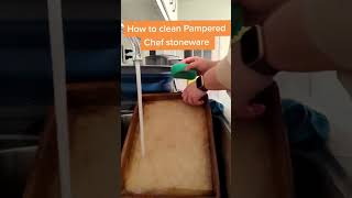 How to clean Pampered Chef stoneware! Which piece do you own? Or are you a newbie to it? #stoneware Information