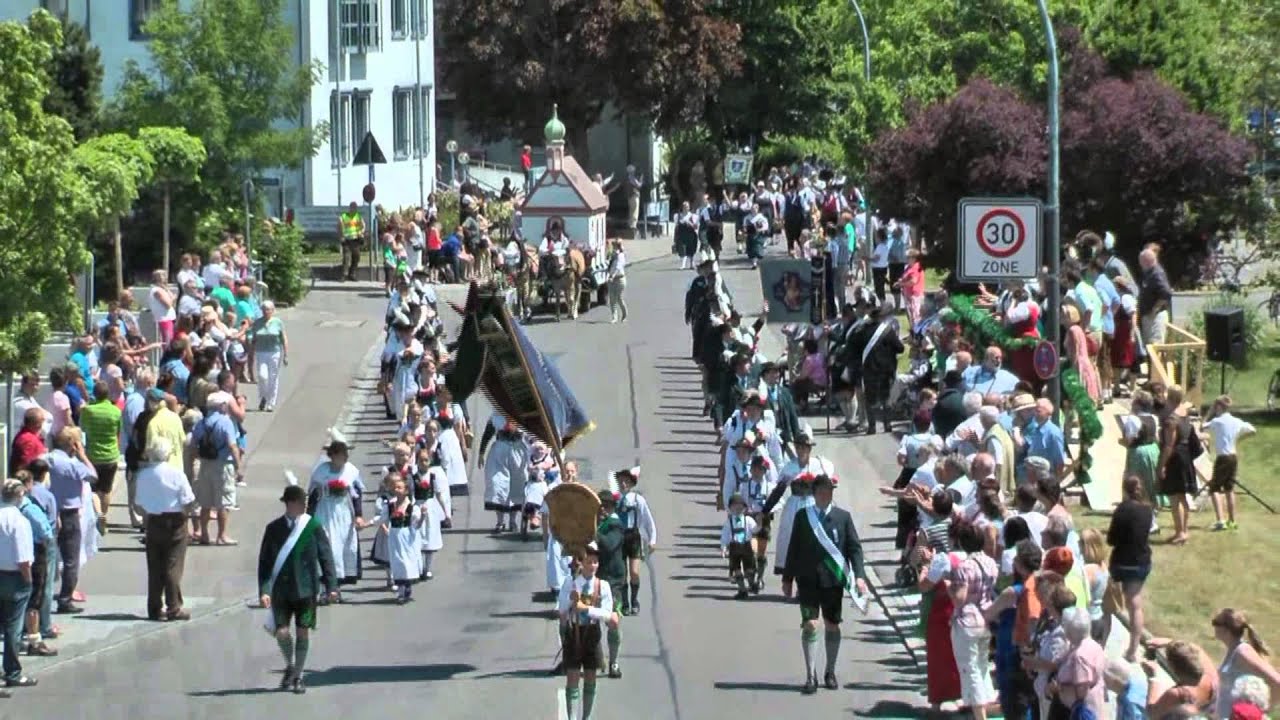 Gau Trachten Umzug Königsbrunn 1