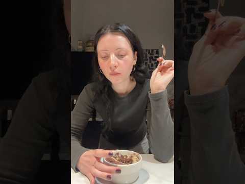 Em Fayeのレシピ: シングルサーブチョコレートタヒニケーキ