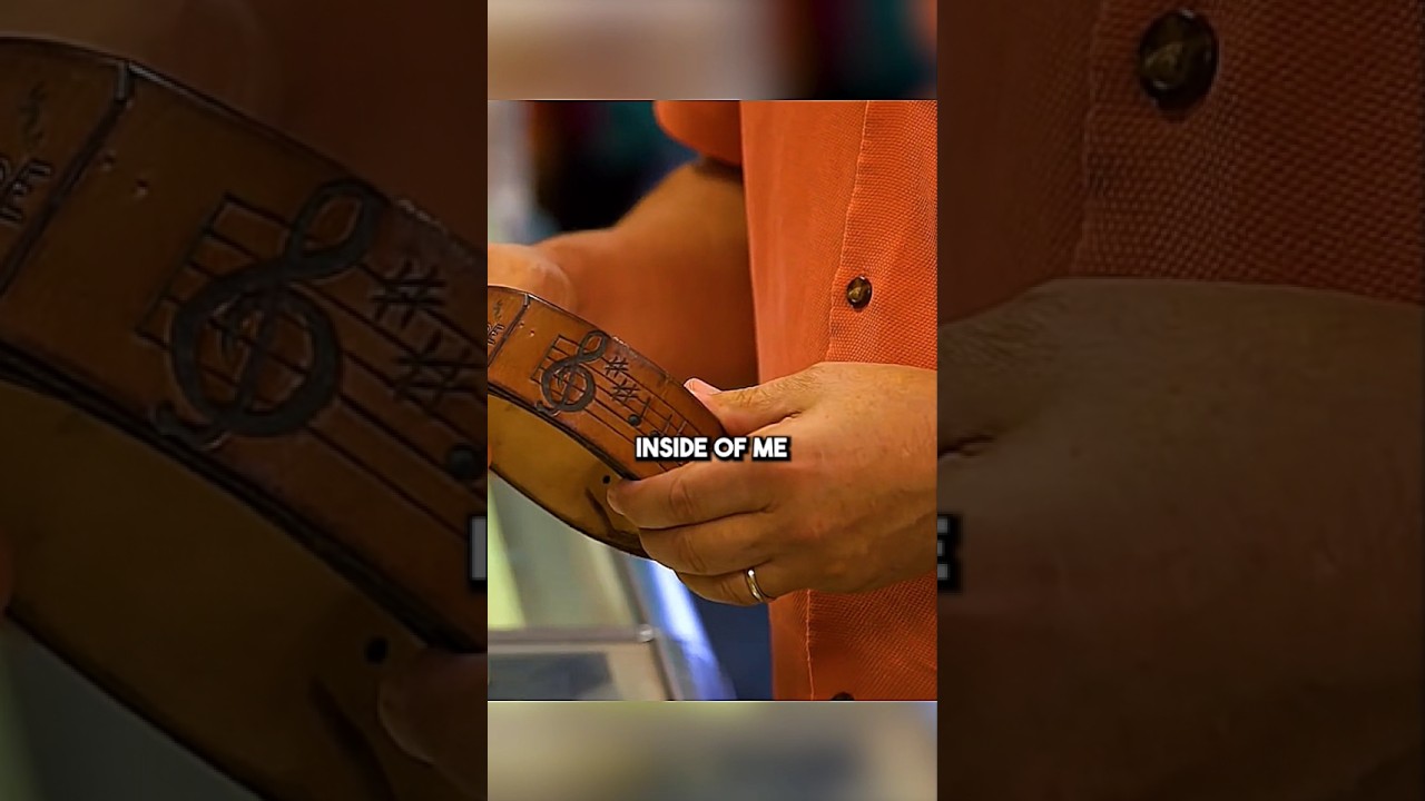 ⁣Rare 1970s Merle Haggard's Guitar Belt Shocks Expert | Pawn Stars