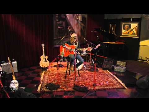Lauren O'Connell "I Belong to You" - Live on California Live Mic