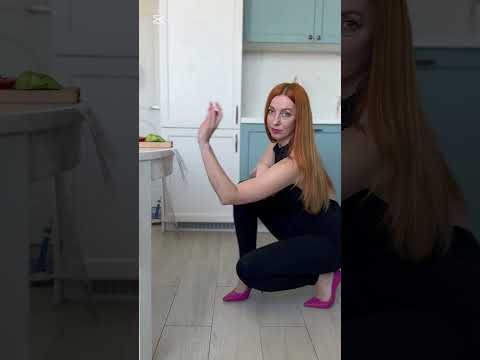 Легкий салат на завтрак под веселую музыку.