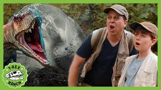 Dinosaurs vs Aliens! Treasure Hunt! T-Rex Ranch Dinosaur Videos