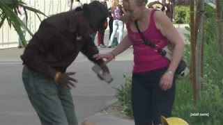 The Eric Andre Show - Injured Builder (S04E10)