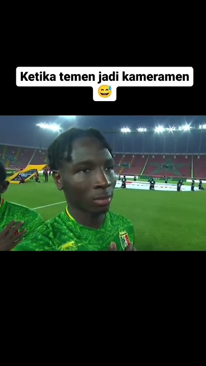 Sepak bola jadi tahan tawa #memes #shorts