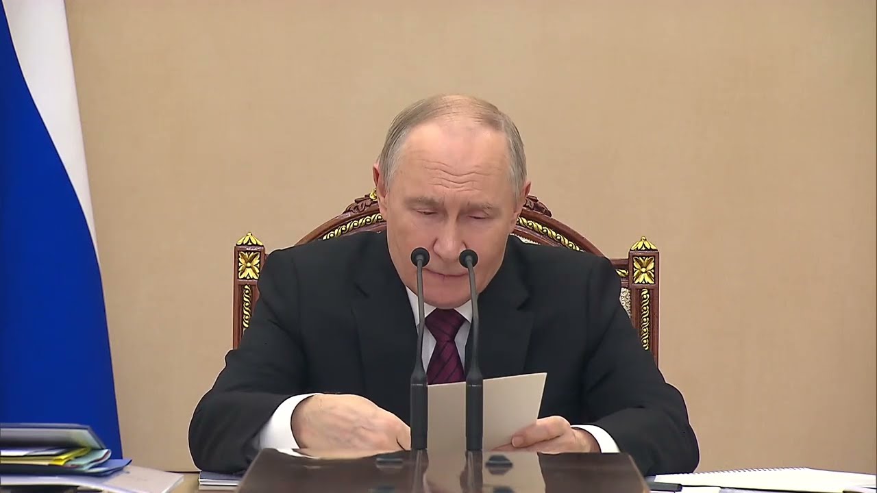 «Деньги будут»: Путин объявил рост зарплат, индексацию пенсий и новую выплату семьям