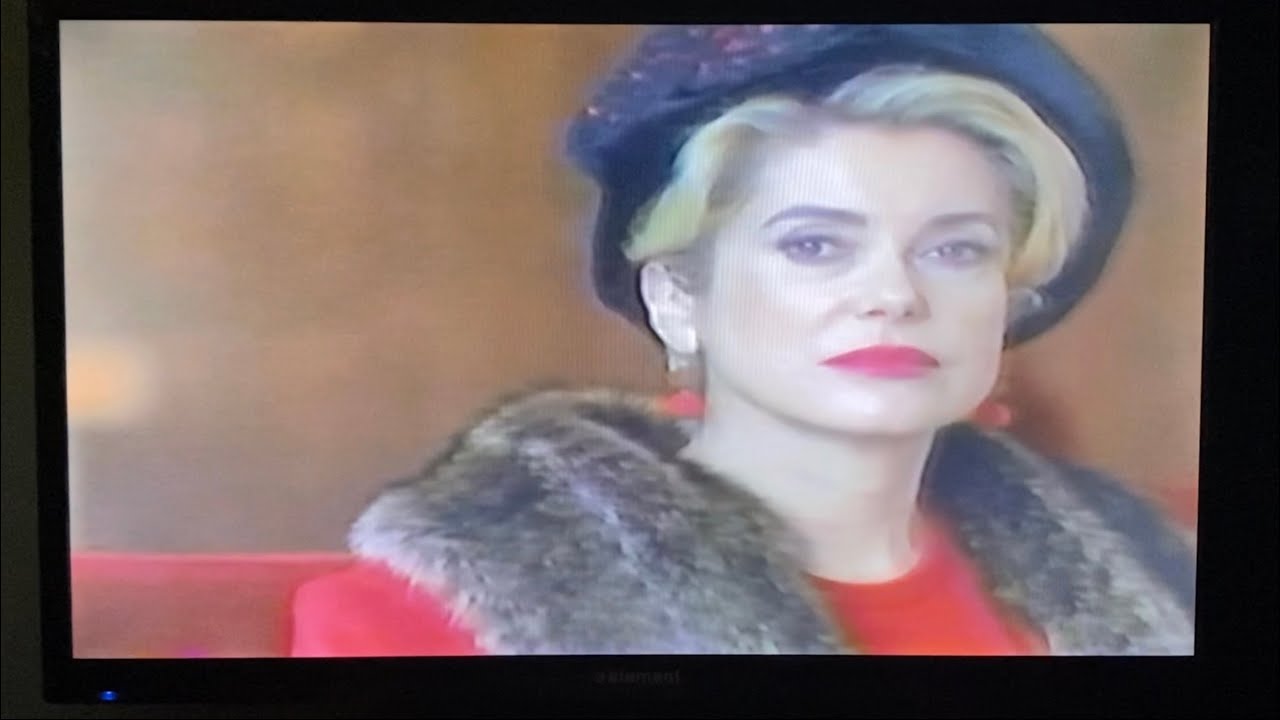 Opening to Not One Less (1999) 2000 VHS