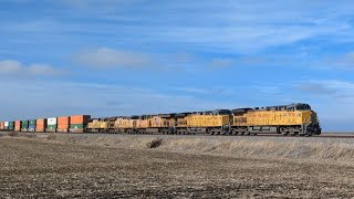 🇺🇸 The FASTEST Freight Trains on the Transcon!  21 Minutes | 4K HD Wealth