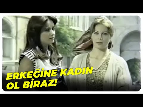 Siz Namuslu Kadınlar Ne Sanıyorsunuz Kendinizi? | Sarmaş Dolaş - Müjde Ar Eski Türk Filmi