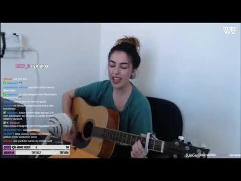 Twitch Melisa Yabancı Şarkı Söylüyor (Muhteşem Ses)!