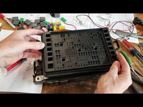 How To Open Car Fuse Box