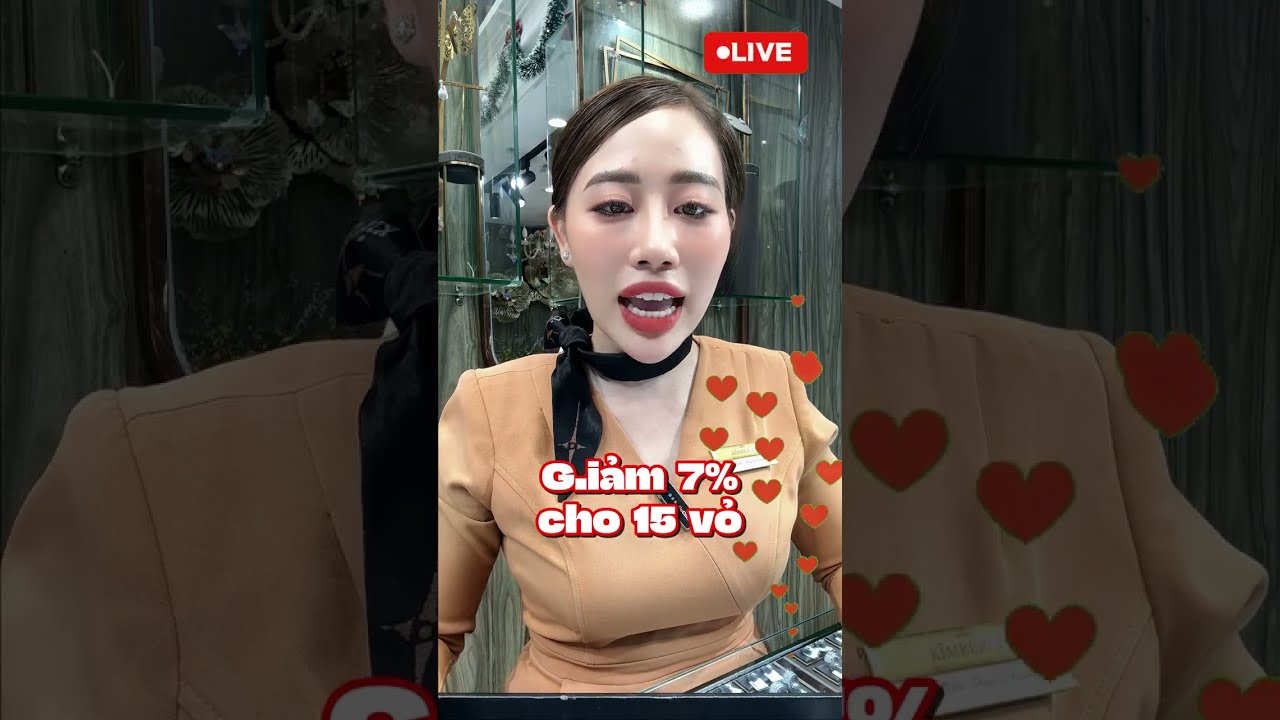 Năm mới Út hứa sẽ bớt báo ạ