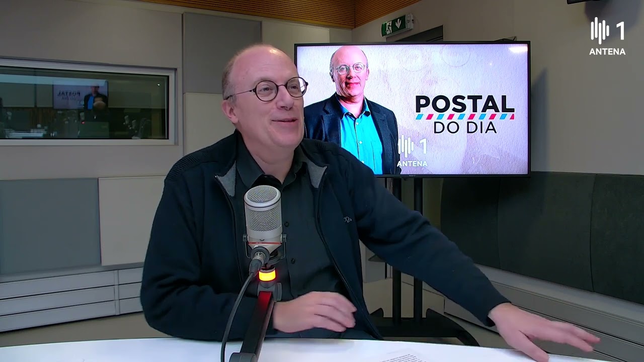 O deputado das malas não passa de um pobre-diabo | Postal do Dia | Antena 1