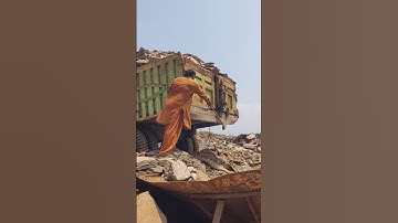 Rock Unloading in hammer 🔨 action #rockcrushingmachine #machinerychannel #rockcrusher