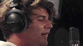 Video thumbnail of "FABER «Umbrella» (Rihanna Cover) - SRF 3 Live Session"