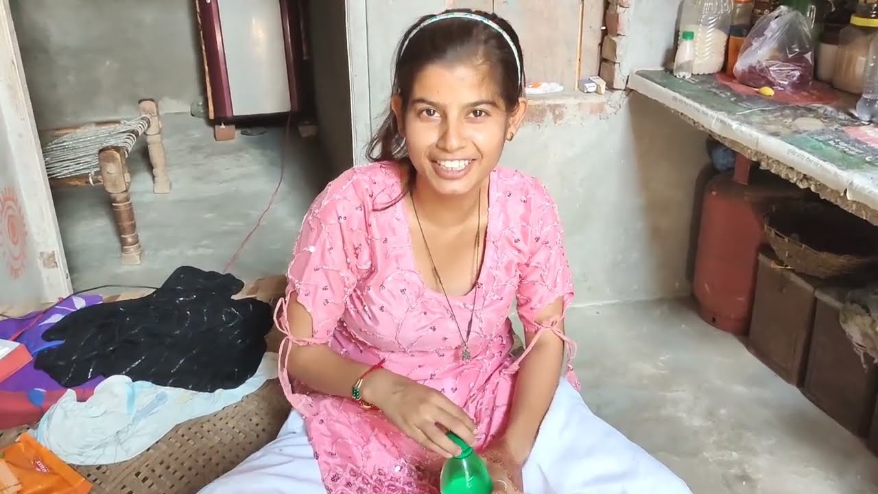 ऐसे सिंपल ब्लाउज की कटिंग आज तक नही देखी होगी | Rakhi cooking | Rakhi official cooking