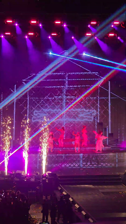 EASY (Part 1) - LE SSERAFIM 'EASY CRAZY HOT' Tour Singapore #lesserafim #le_sserafim #easy