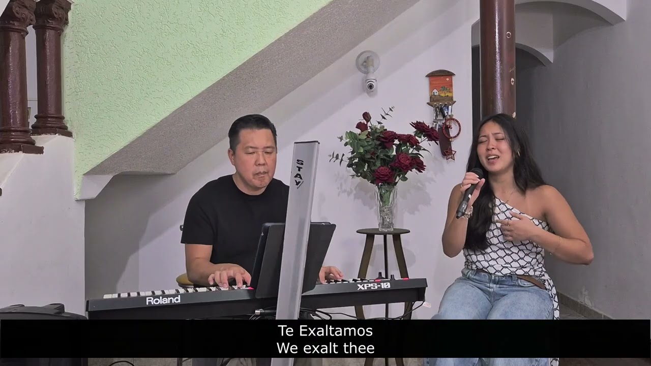 Digno de Tudo/Grandioso És Tu/Oh Quão lindo esse nome é/Quão grande é o meu Deus/Santo pra sempre