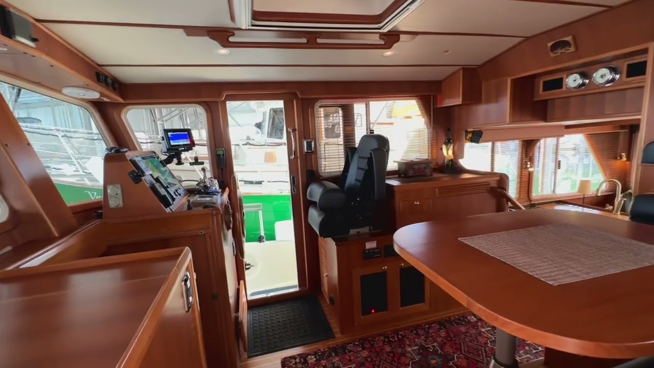 Helmsman Trawlers - 38 Pilothouse - Boatshed - Boat Ref Helmsman Trawlers - 38 Pilothouse - Boatshed - Boat Ref
