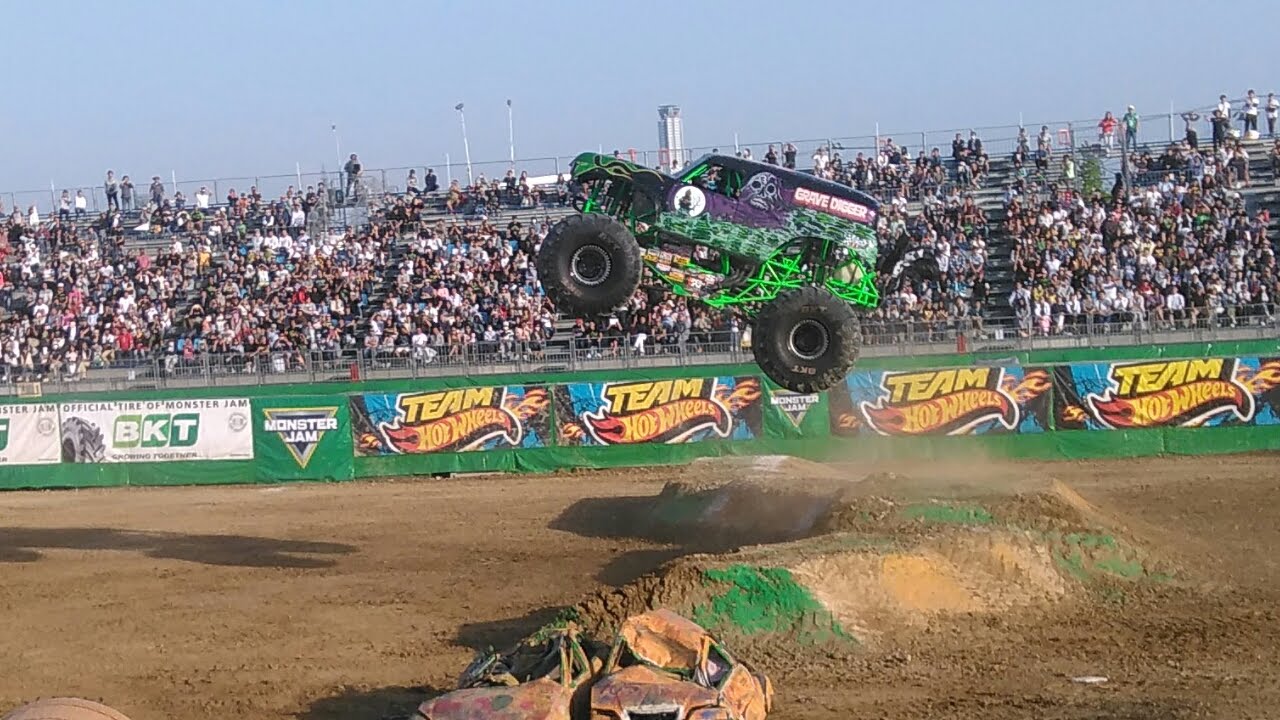 Monster Jam 16 In Japan モンスタージャム In日本 Youtube