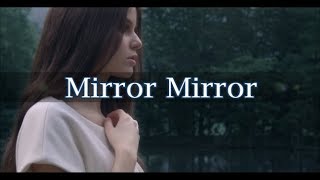 Video thumbnail of "Marina Kaye - Mirror Mirror [Lyrics & traduction]"