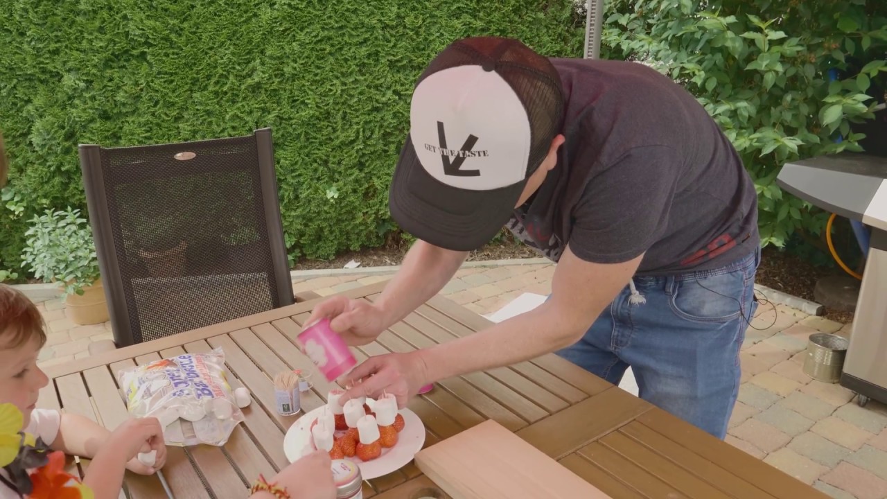 Gegrillte Marshmallow-Erdbeeren vom GRILL