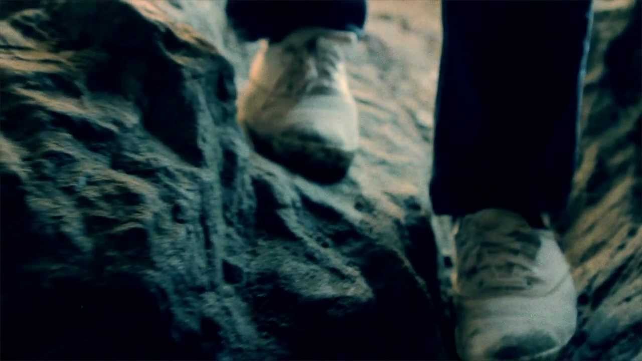 Guarda Silver Swans // "Always Something" // Official Music Video su YouTube Guarda Silver Swans // "Always Something" // Official Music Video su YouTube