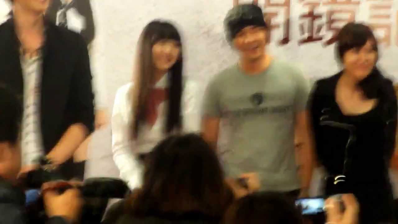 20130418終極一班3開鏡記者會 03 SpeXail迎旗出場