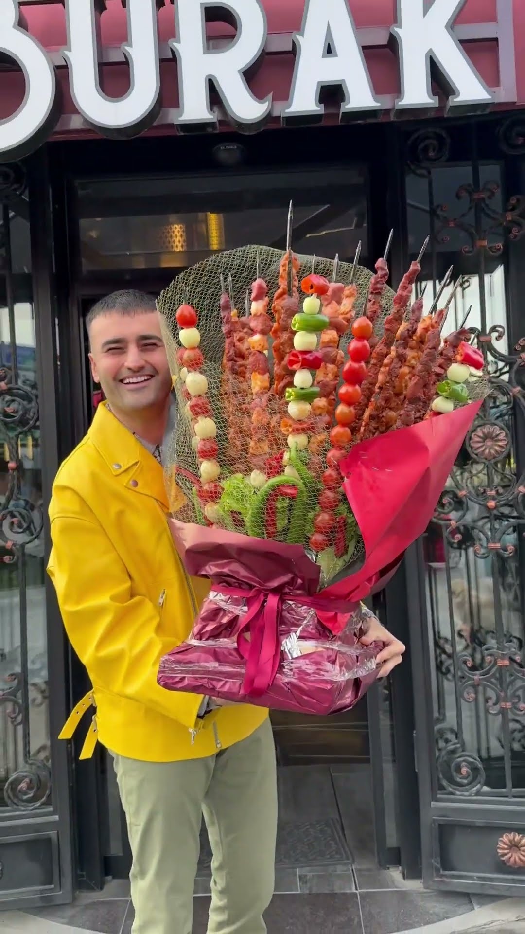 Czn Burak 14 Şubat Romantik Sürpriz Hayırlı Olsun #shorts