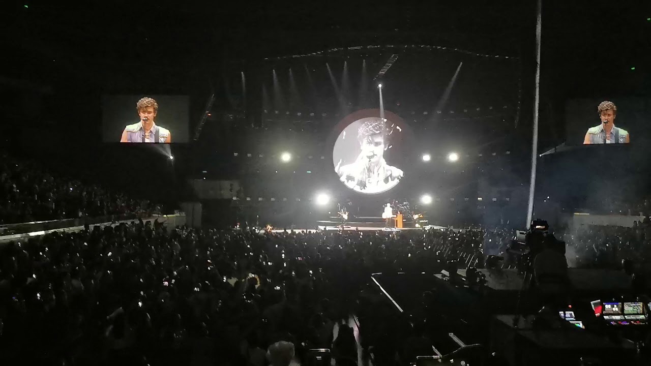 There's Nothing Holdin' Me Back Shawn Mendes The Manila Tour 2019