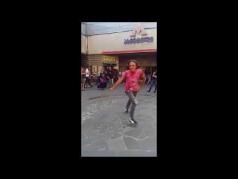 ახმეტელის მეტროსთან შესრულებული ''ლეზგინკა'' ინტერნეტს იპყრო