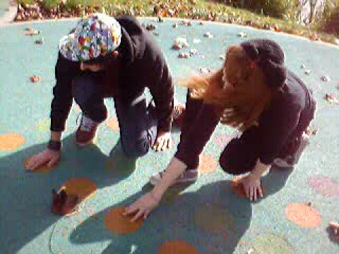 Sharmaine, Bart, Fleur & Emily aan de twister.