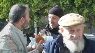 Frittula contro McChicken - Palermo - Street Food . divertenti interviste a Palermo