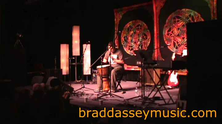Brad Dassey Performs Bongo Praise LIVE Cup o Joy