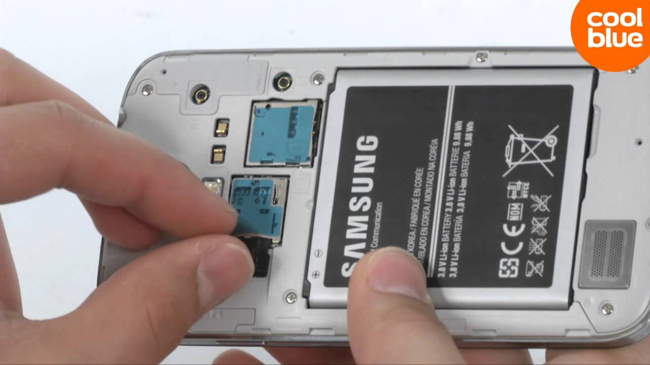 Hoe plaats je de simkaart en micro SD kaart in een Samsung