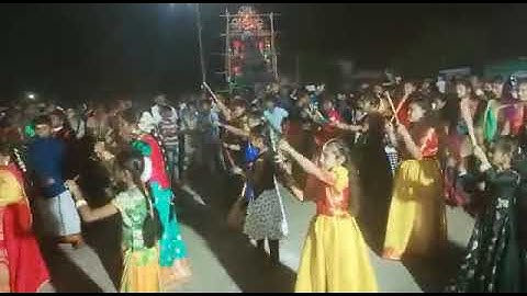 pidikita talambrala Pelli kuthuru kolatam by children @ mahanandhi temple for Dasara navarathrulu