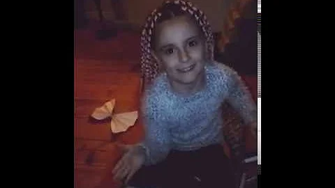 Make up time by Clara Reid (7old)