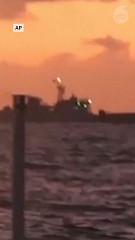 菲律宾：中国海警船在有争议的南中国海海域用激光照射菲律宾船员，导致部分船员短暂失明。