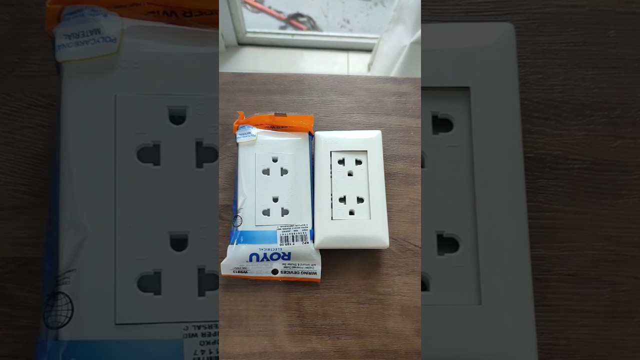 Universal Duplex Outlet w/Ground & Shutter👇🛒